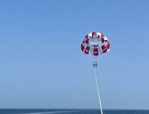 Parasailing Torre Vado